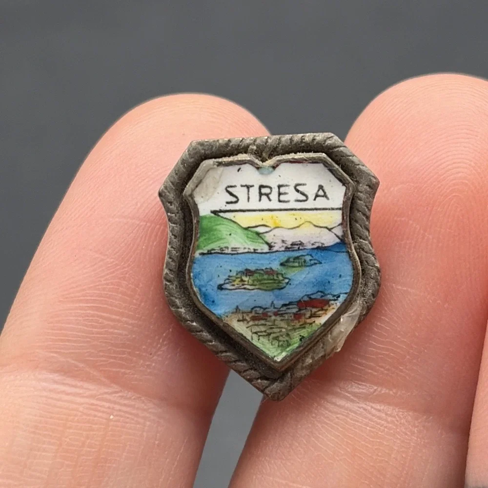 Vintage Stresa Italy Shield‎ Crest European Country Europe Lapel Hat Pin